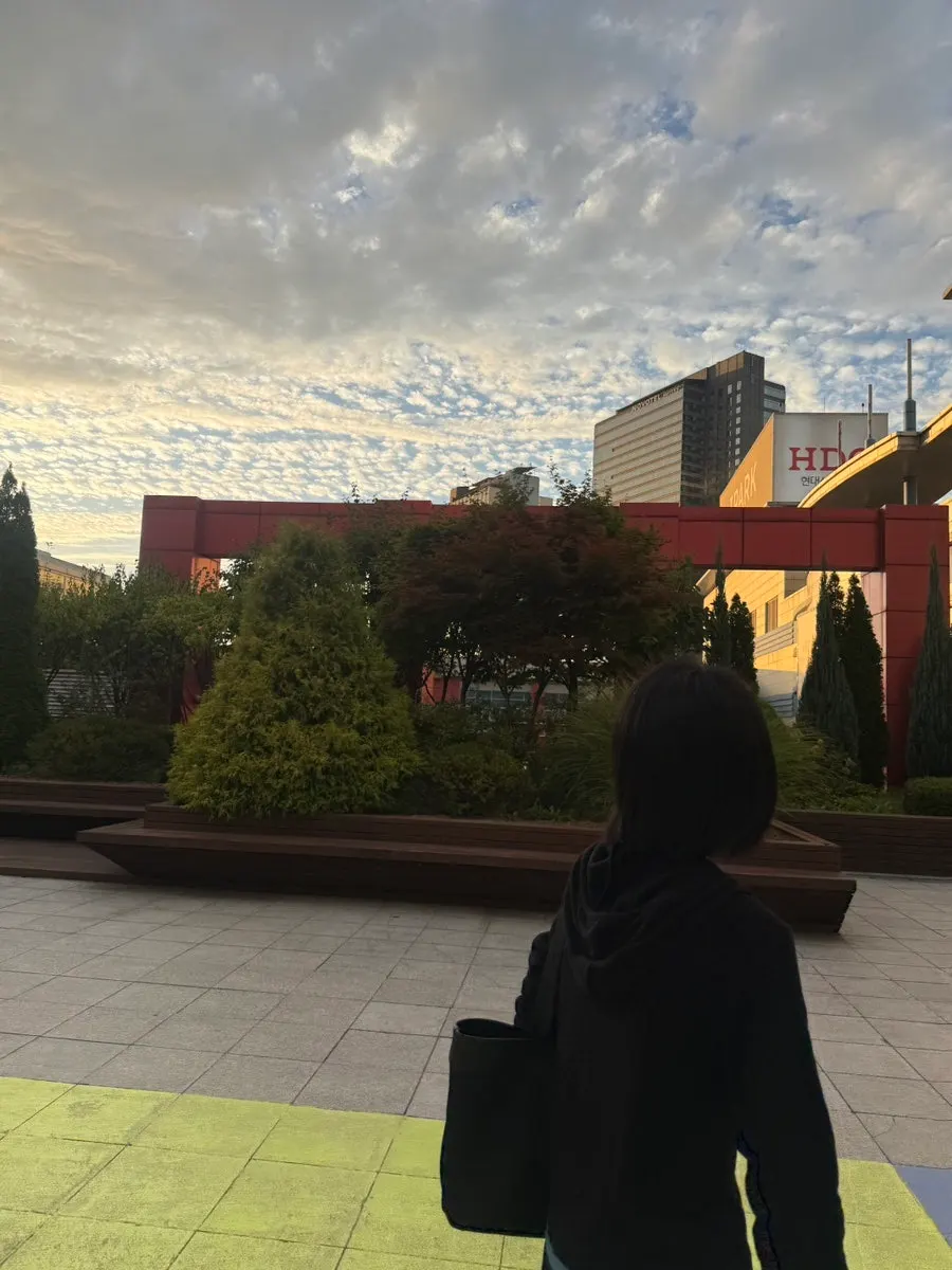 Autumn sky on a Yongsan date day