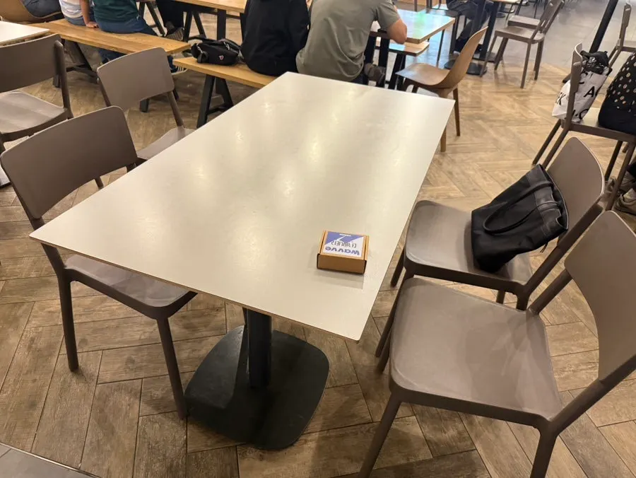 Menya Seoul table seating area
