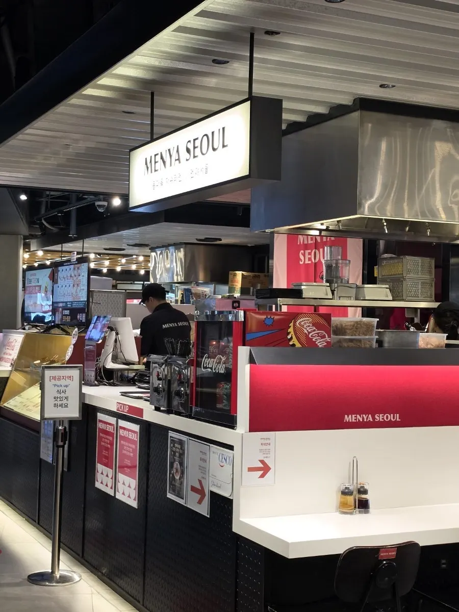 Biển hiệu Menya Seoul Yongsan I'Park Mall Branch