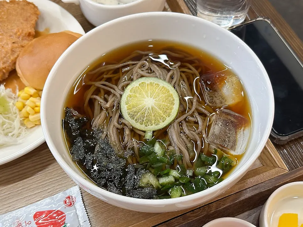 Cold soba and pork cutlet set arrangement