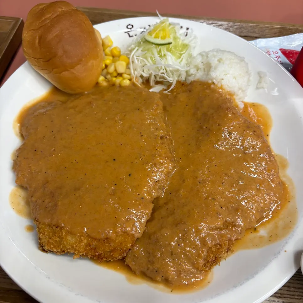 Donkatsu tray spread with soup and morning bread