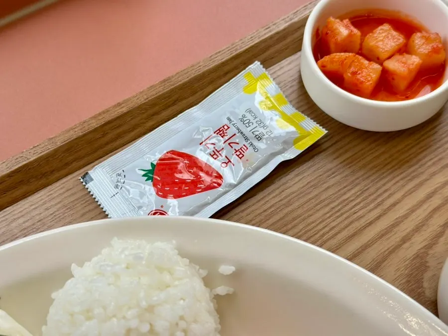 경양식 돈까스 단면과 밥