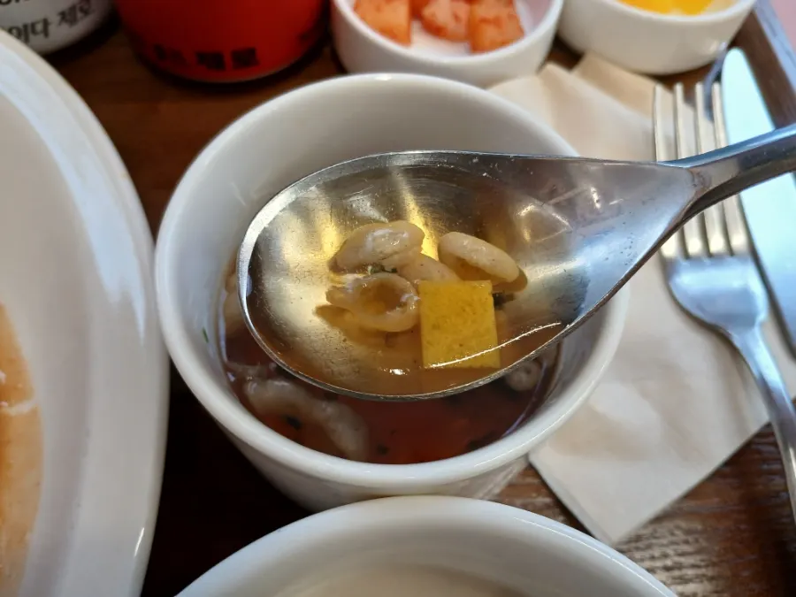 Warm broth served with the cutlet