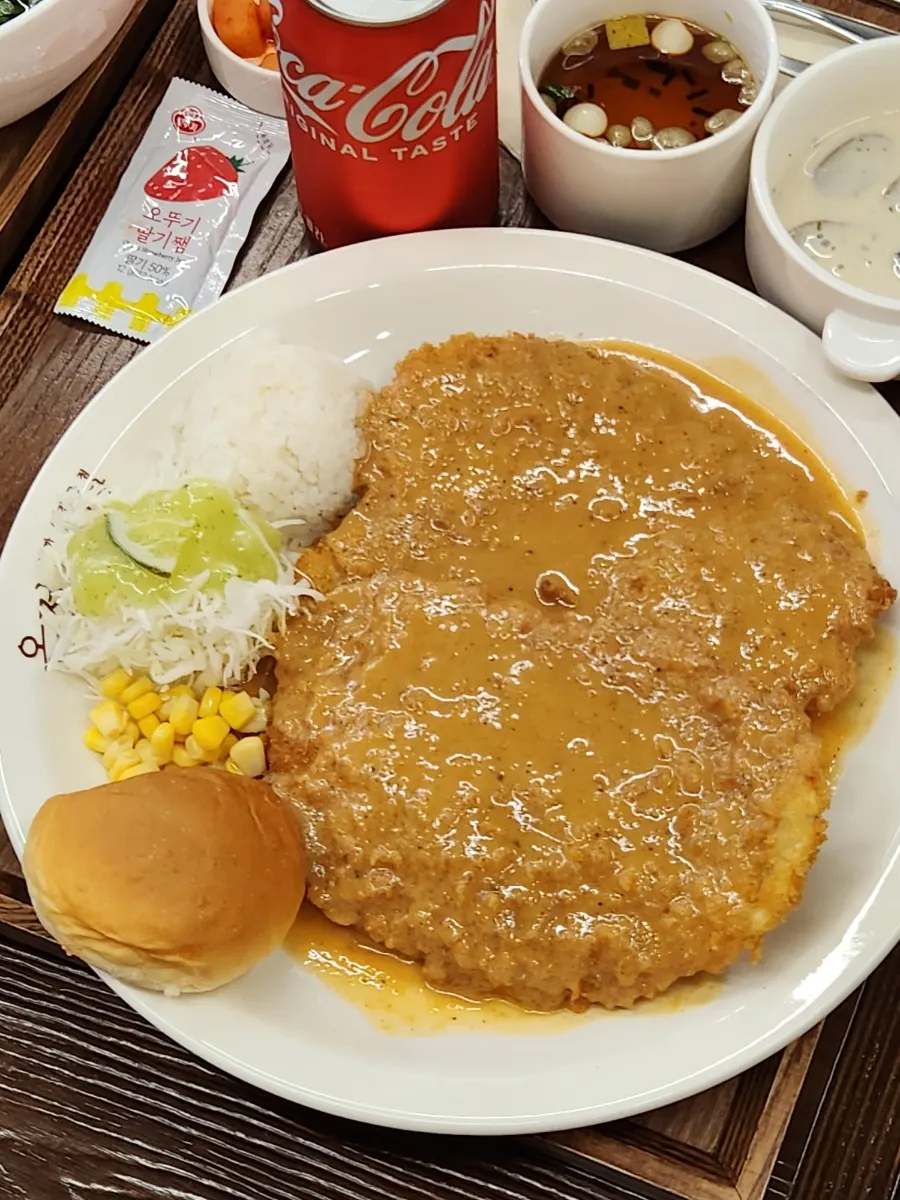 용산돈까스온정경양식당 용산점 돈가스 상차림