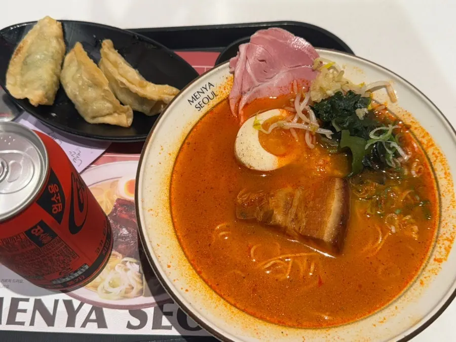 Spicy broth dongpo pork chashu ramen double