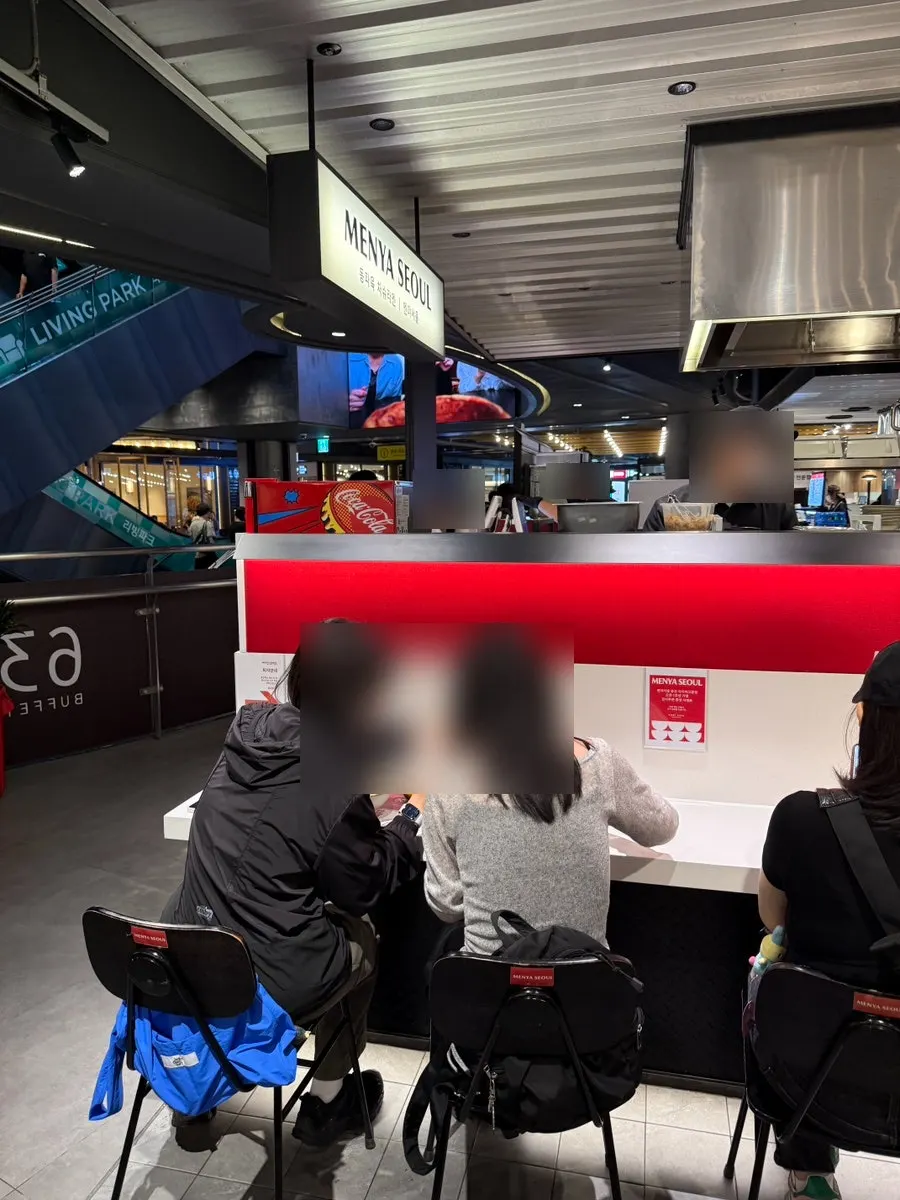 Restaurant floor on the seventh level of Yongsan I'Park Mall