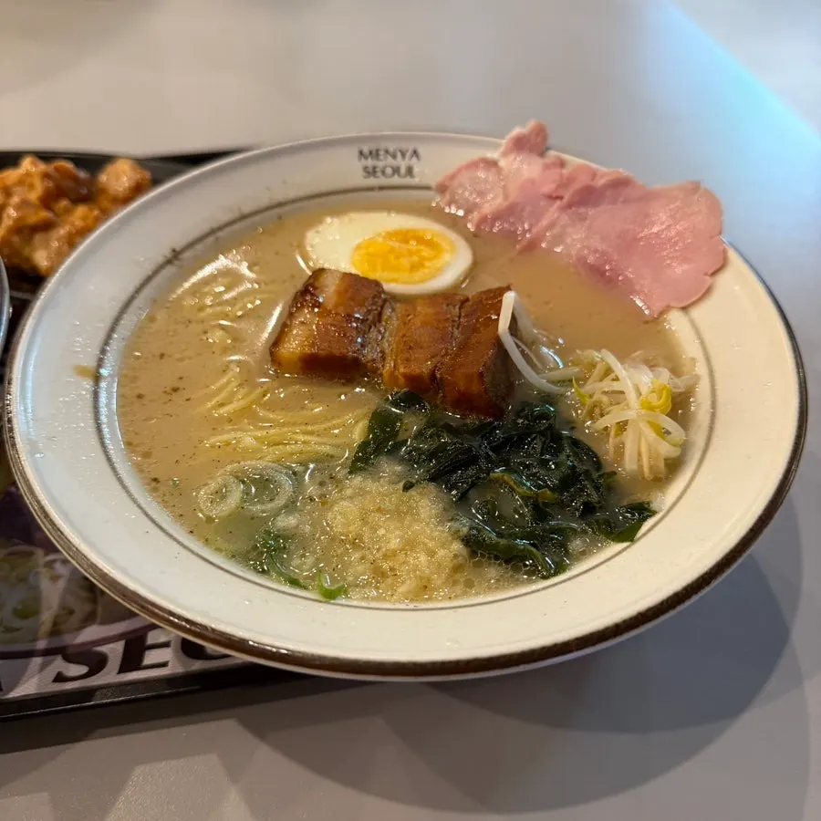 Dongpo pork chashu ramen with mild broth