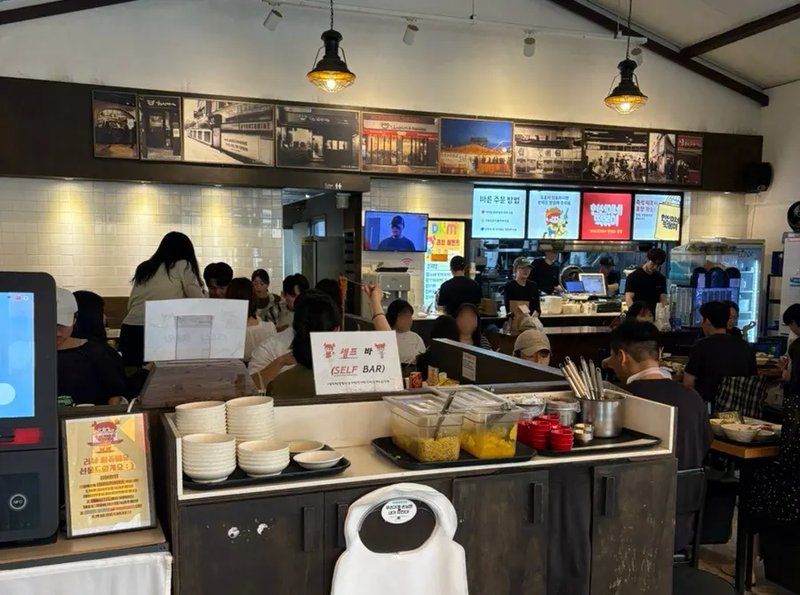 ヒョンソニネ龍山本店の訪問を紹介する写真
