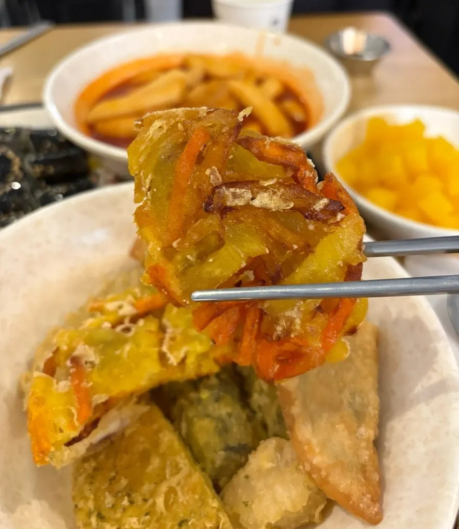 Assorted fritters with gim-mari and sweet potato