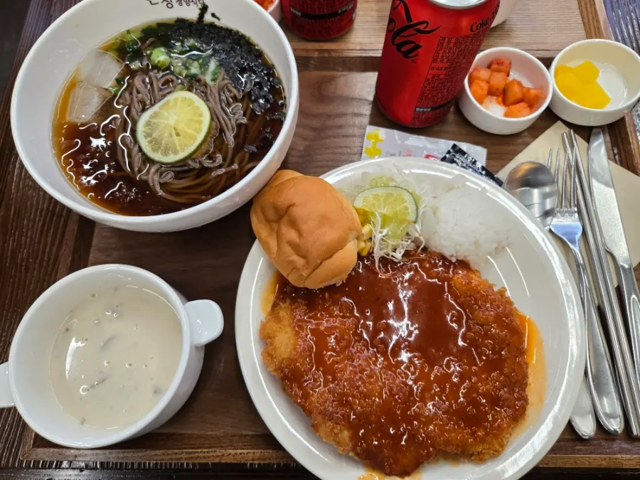 Spicy pork cutlet and udon order
