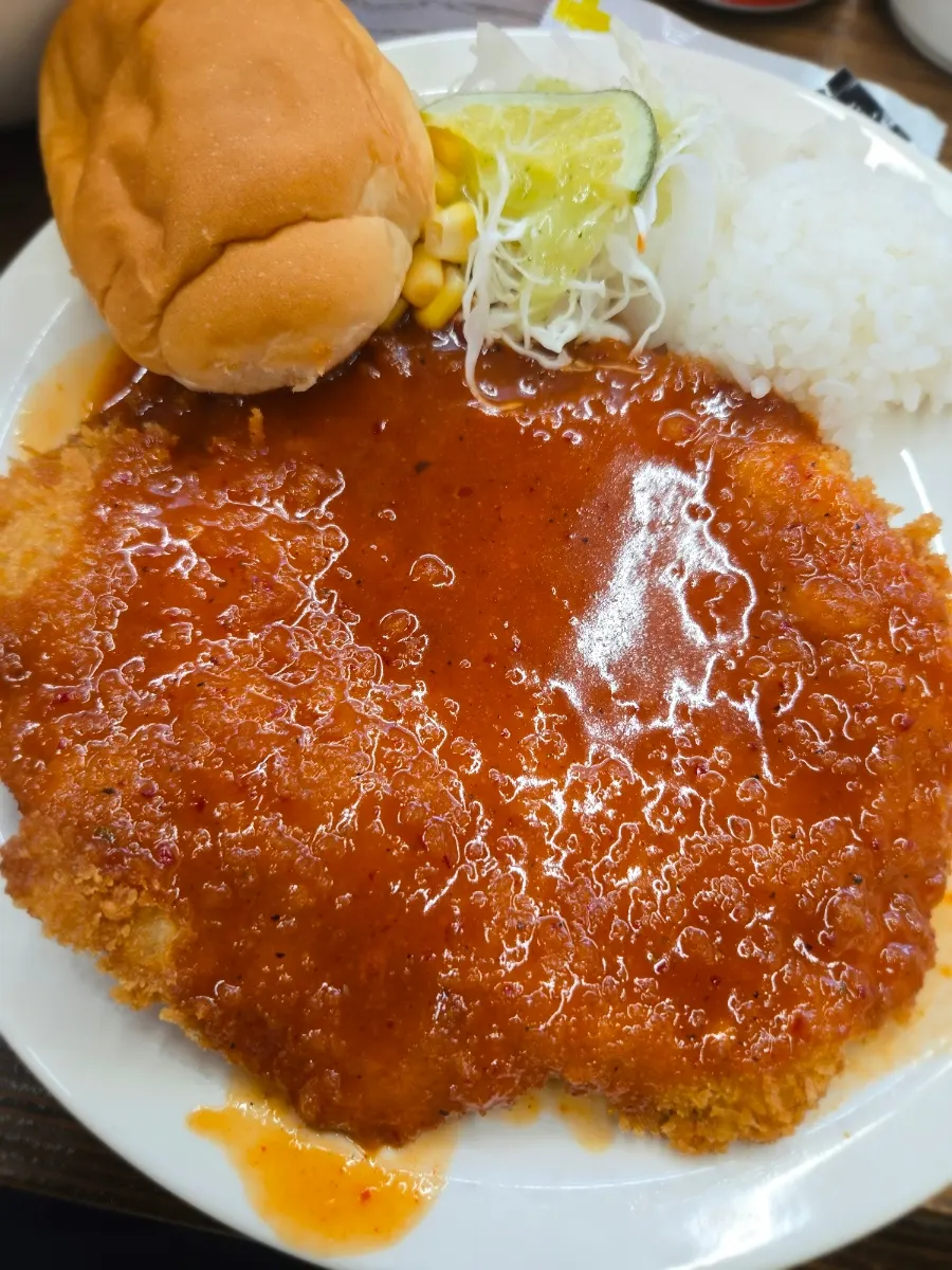 Crispy spicy pork cutlet