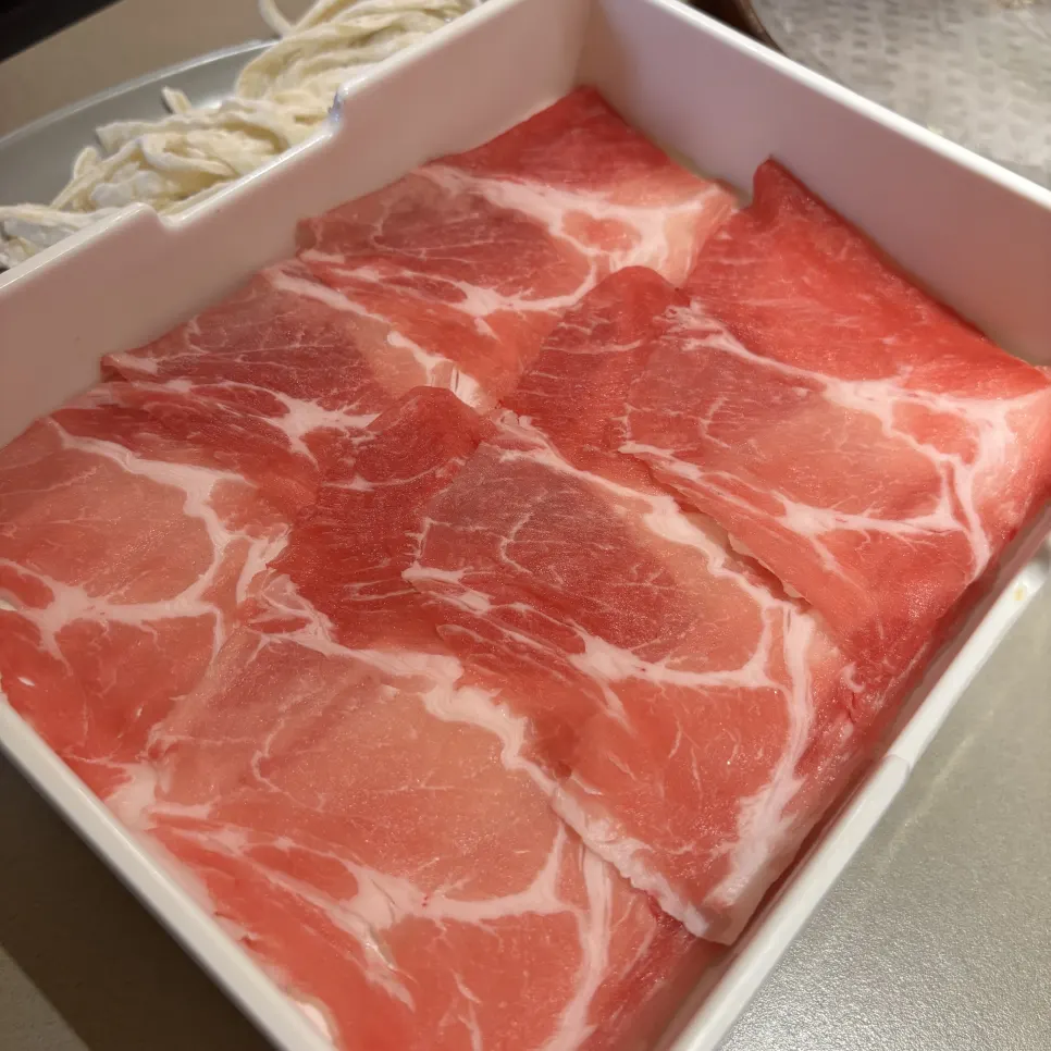 비프토마토 육수와 야채 샤브샤브