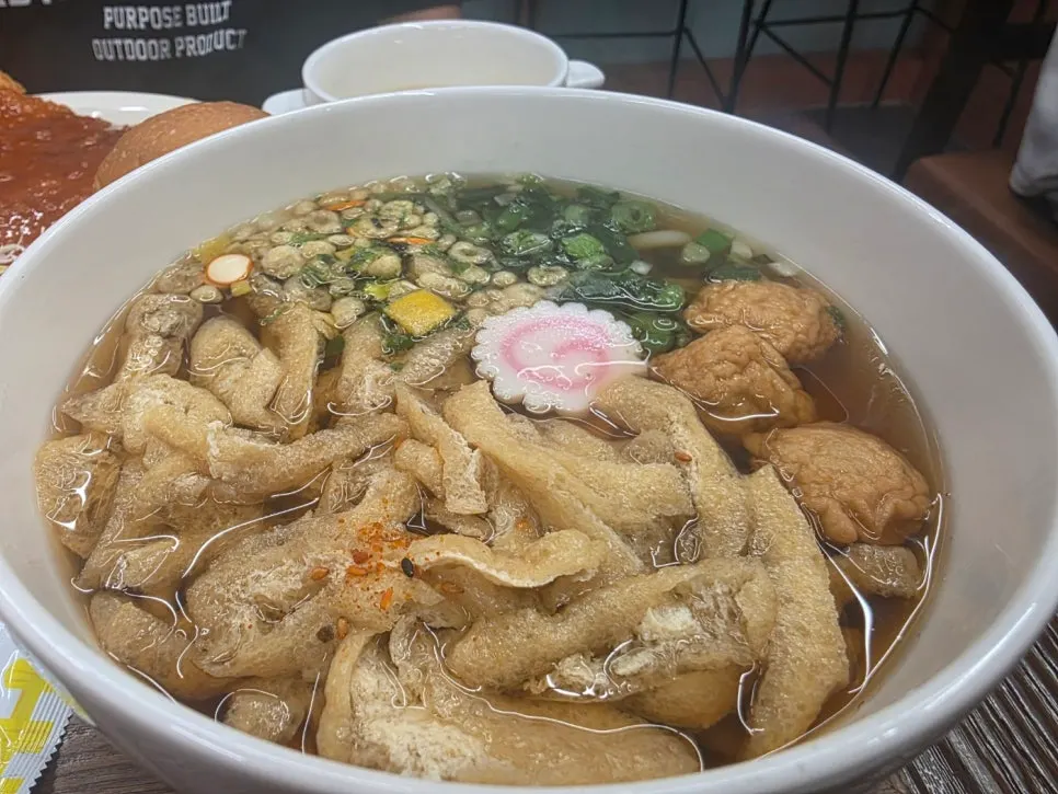 Curry donkatsu and a set with udon