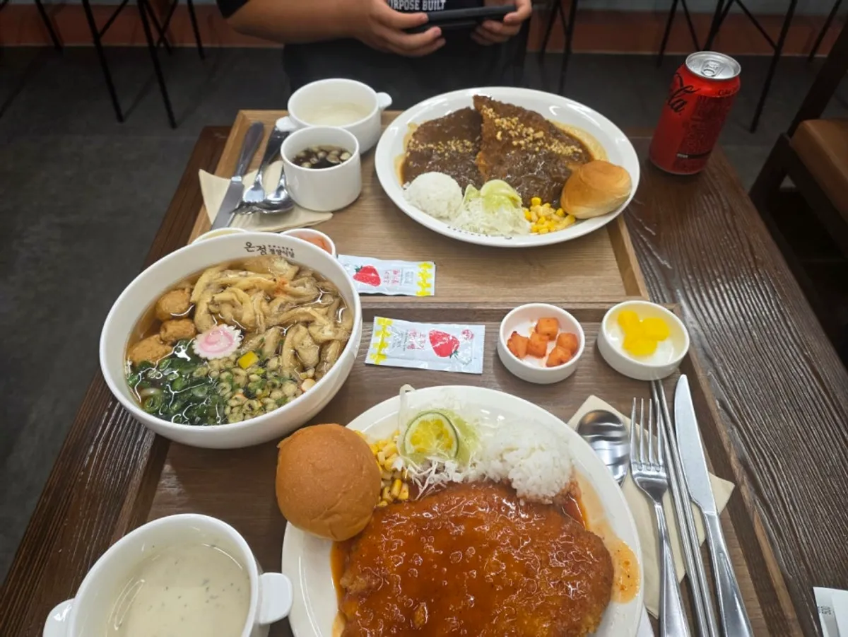 A donkatsu meal at Onjeong Gyeongyang Sikdang