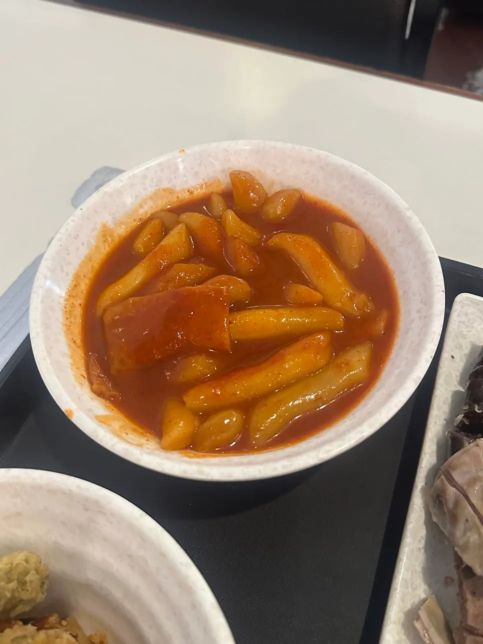 테이블에 차려진 현선이 콤보세트 한 상