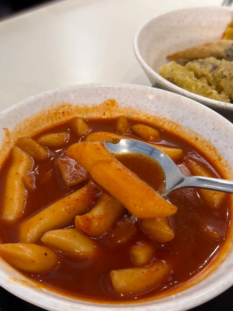 Tteokbokki available in mild and spicy flavors