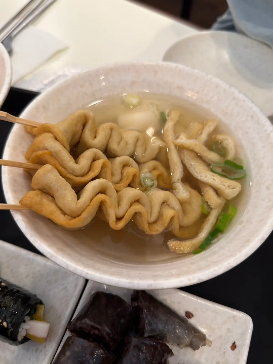 Soupy wheat-rice-cake tteokbokki soaked in sauce