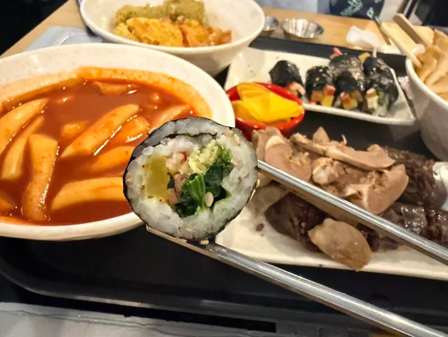 현선이네 김밥과 떡볶이 국물 관련 이미지