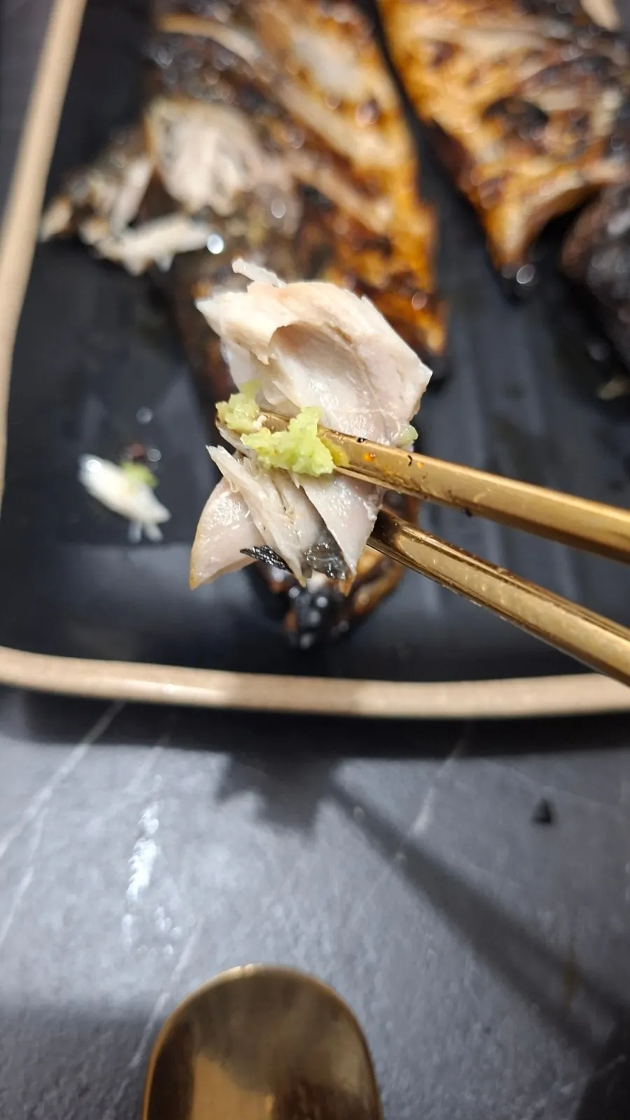 Mackerel flesh grilled crisp on the outside