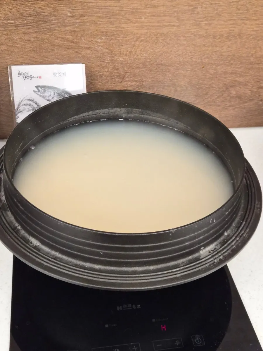 Unlimited rice and scorched-rice tea