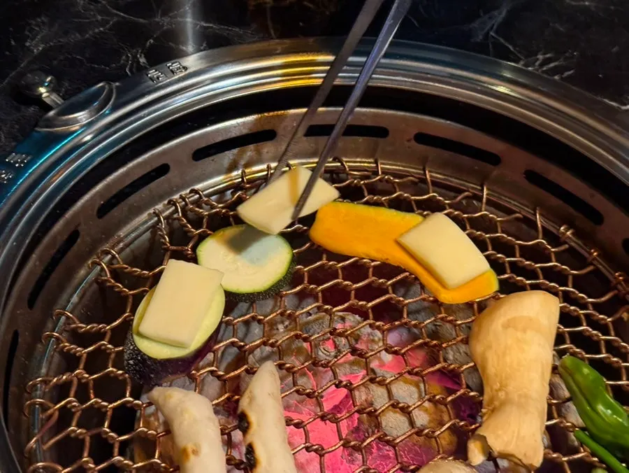 야채 위에 올려 녹인 10초치즈