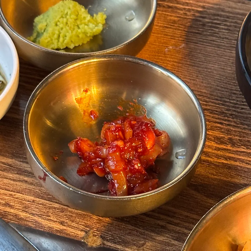 Seaweed being grilled on the pan