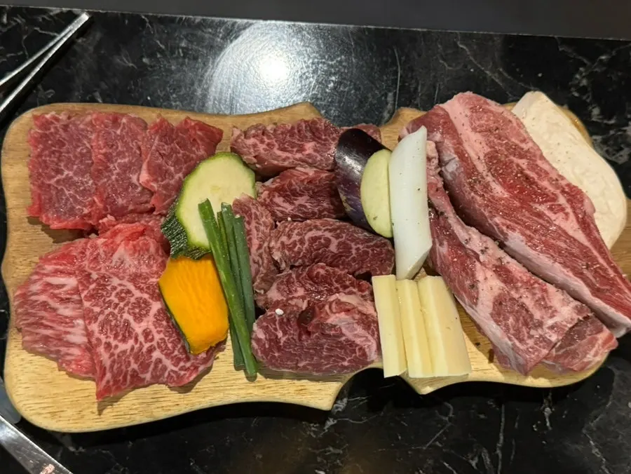 A plate of meat from the 2-person Yuklab set