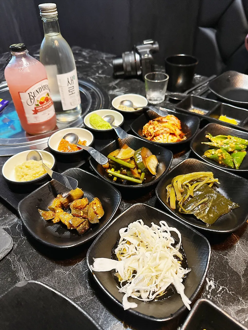 육랩 종로점 소주와 술상