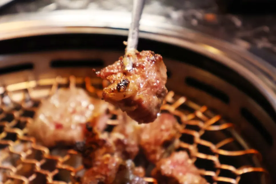 식사를 마친 육랩 종로점 테이블