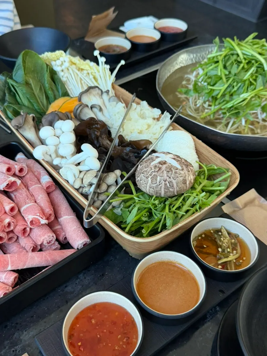 Shabu meat with assorted mushrooms and vegetables