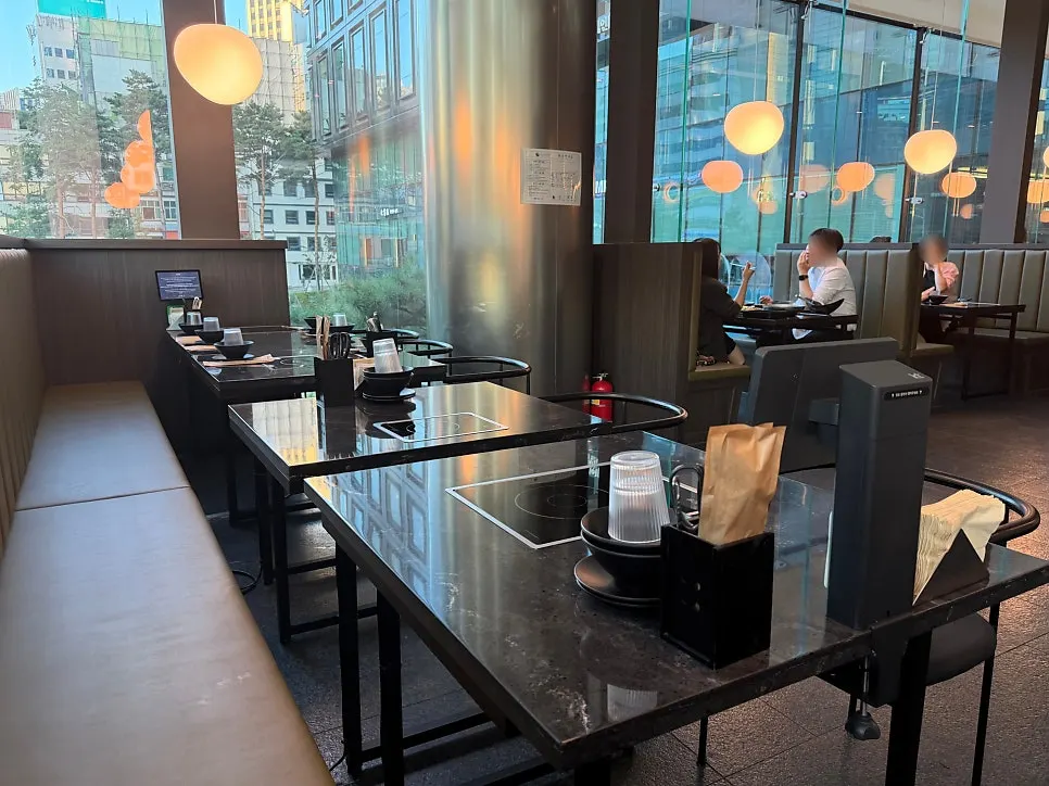 Table with window view at Yunseul Seoul Station