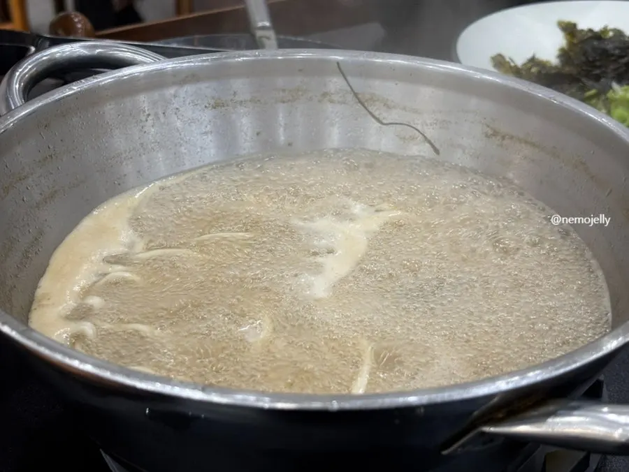Finished kalguksu being eaten