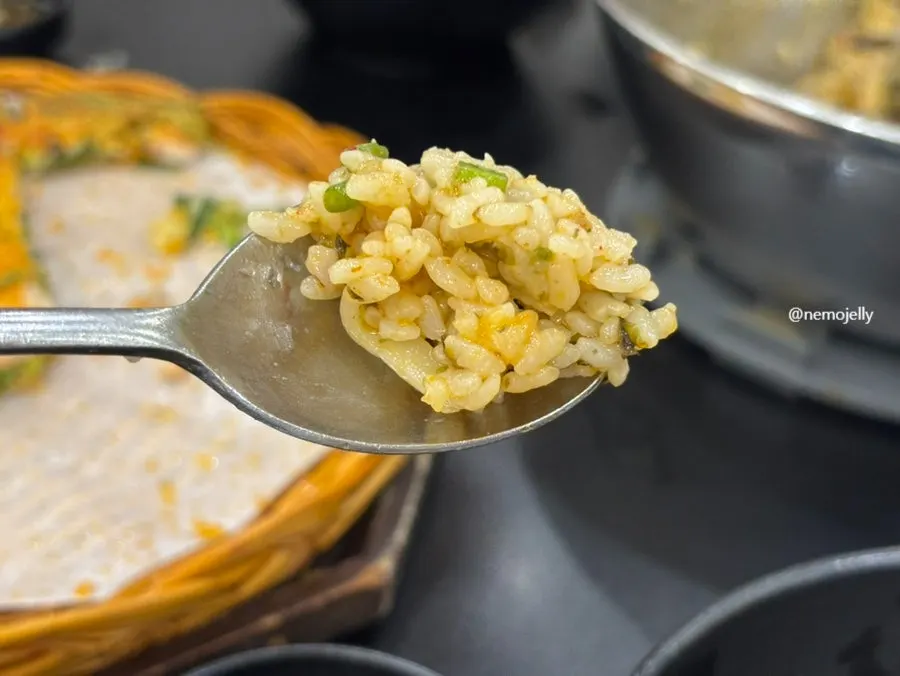 Fried rice eaten as the final course