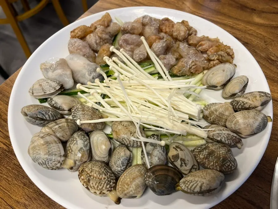 유복칼국수 용인민속촌점 복해물칼국수 한 상