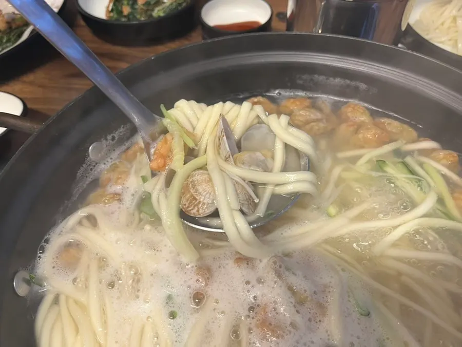 후식 커피 한 잔과 뻥튀기