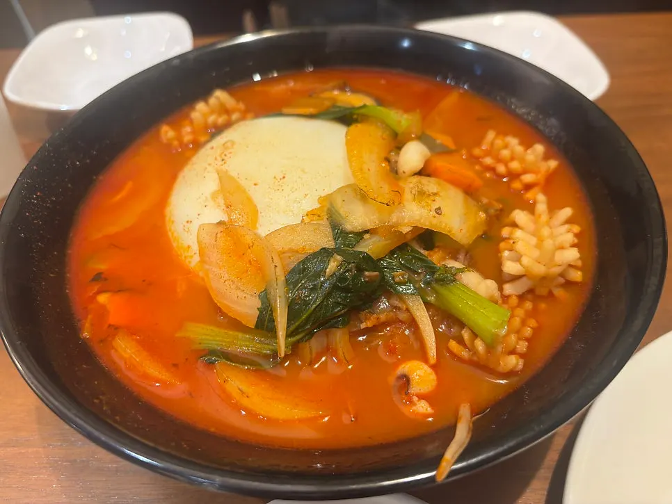 통 갑오징어가 올라간 갑오징어짬뽕