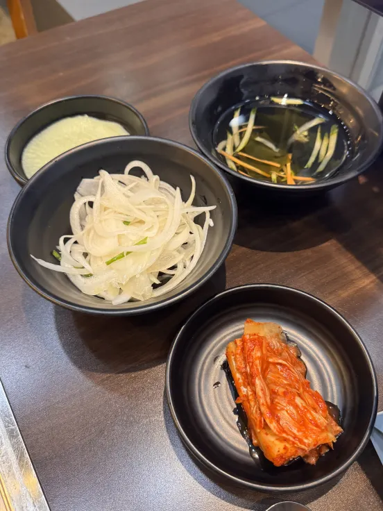 Basic side dishes set at Yuil Jangeo