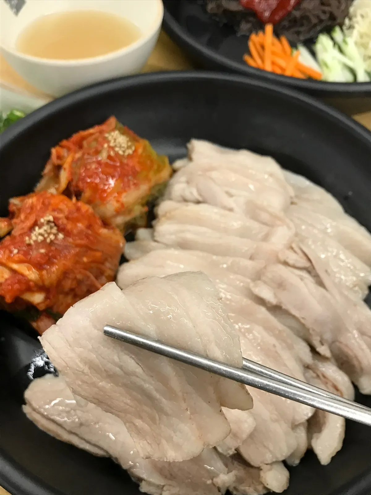 肉大將天安白石店梅花肉菜包肉大份套餐擺盤