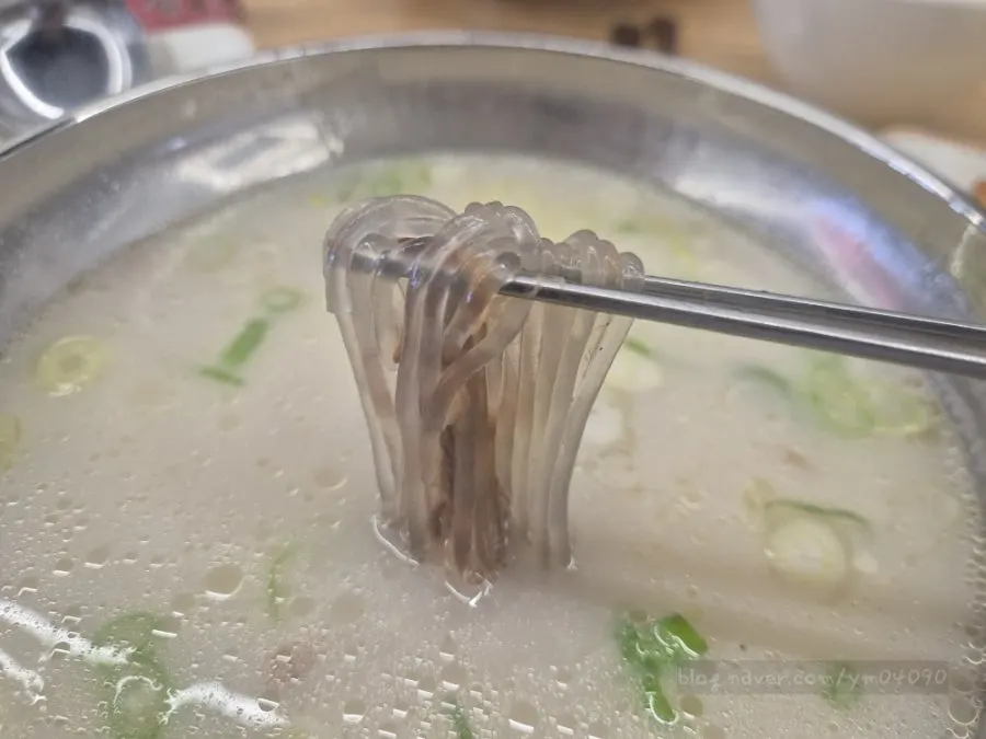 양지설렁탕과 밥 한 공기