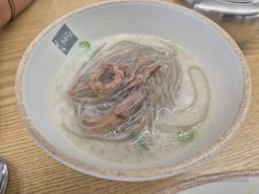 아이가 먹기 좋은 슴슴한 양지설렁탕