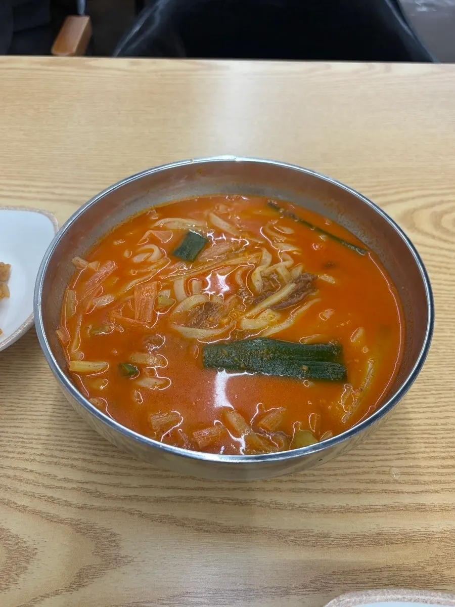 비워진 가브리살보쌈 접시