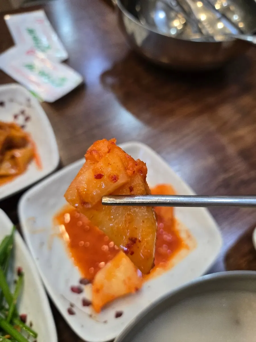 Self-serve side dish bar corner