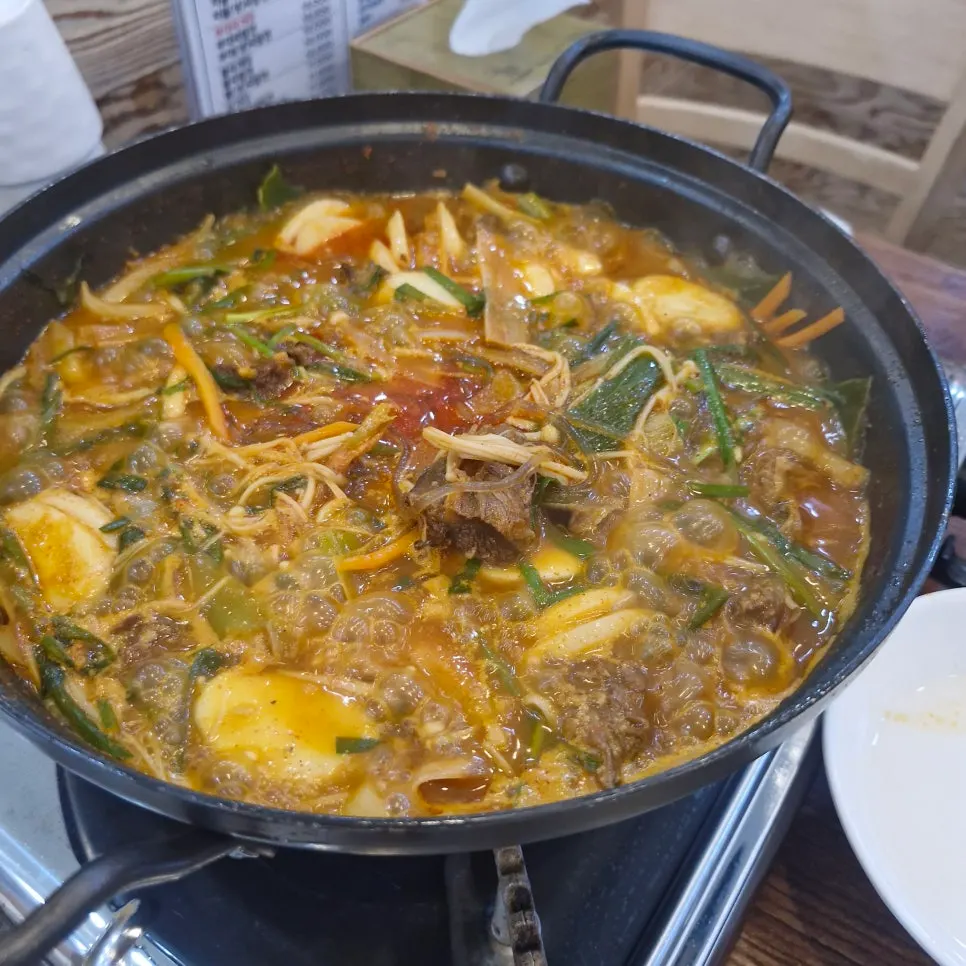 두툼하고 큼직한 소갈비살