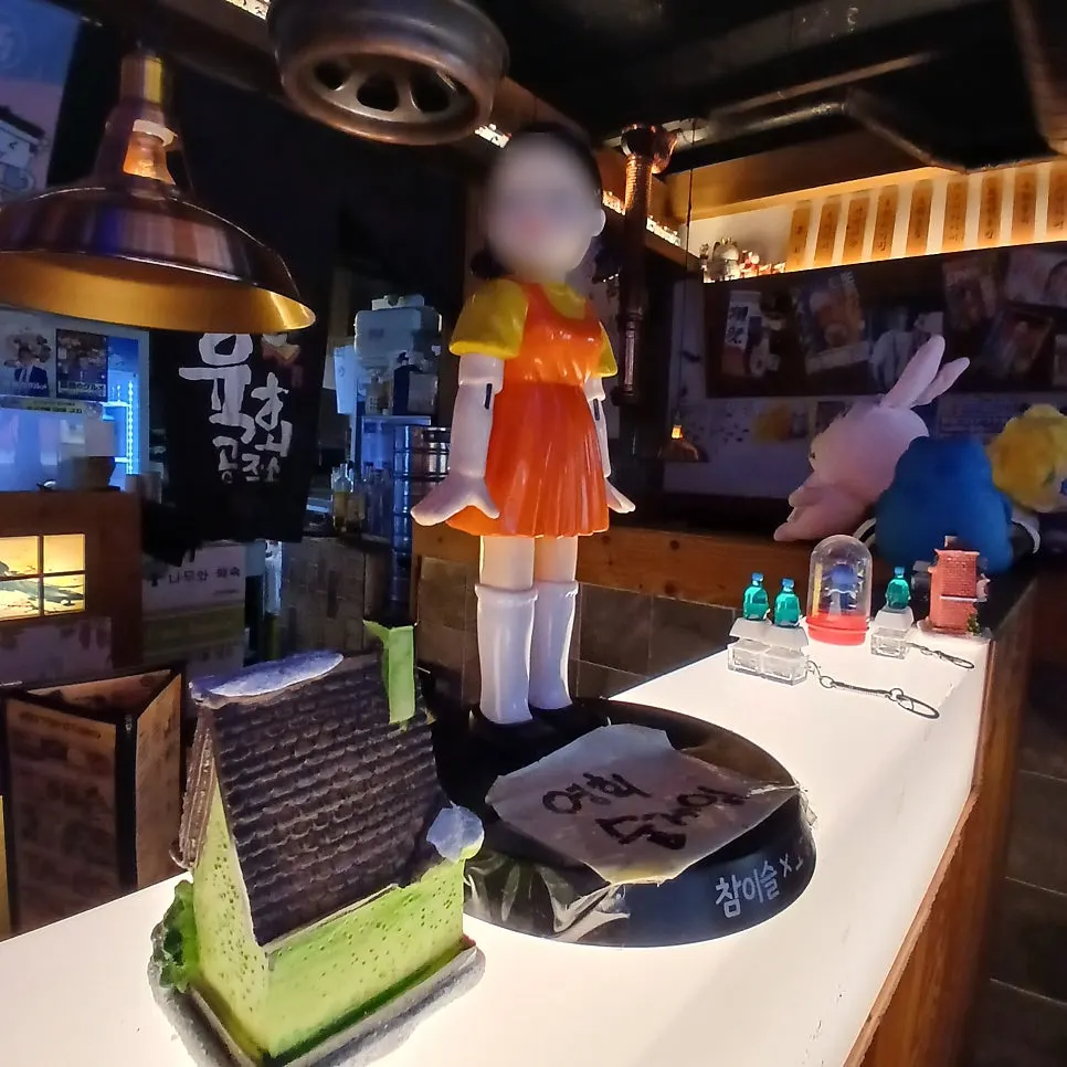 Izakaya-style decor pieces inside Yukhoe Gongjakso