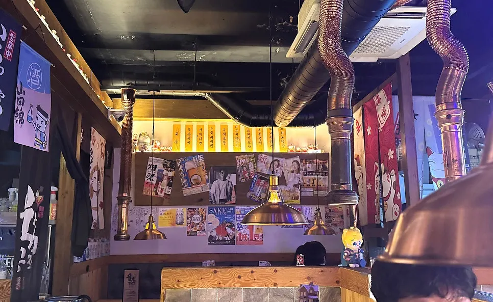 Interior view of Yukhoe Gongjakso Sejong University branch