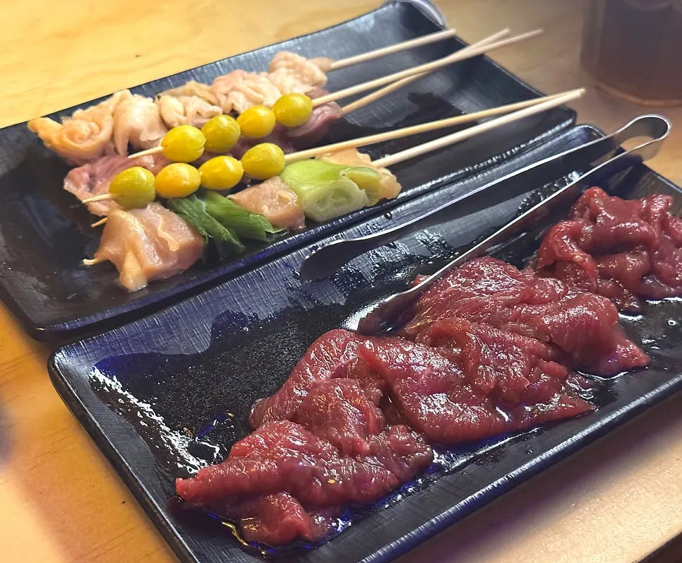 Yakiniku and skewers on the brazier