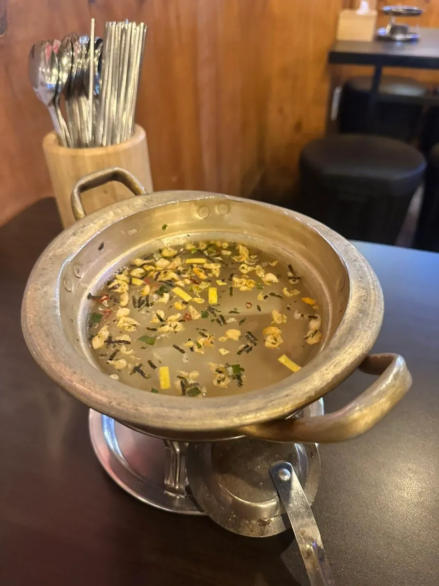기본 세팅된 육회독존 테이블
