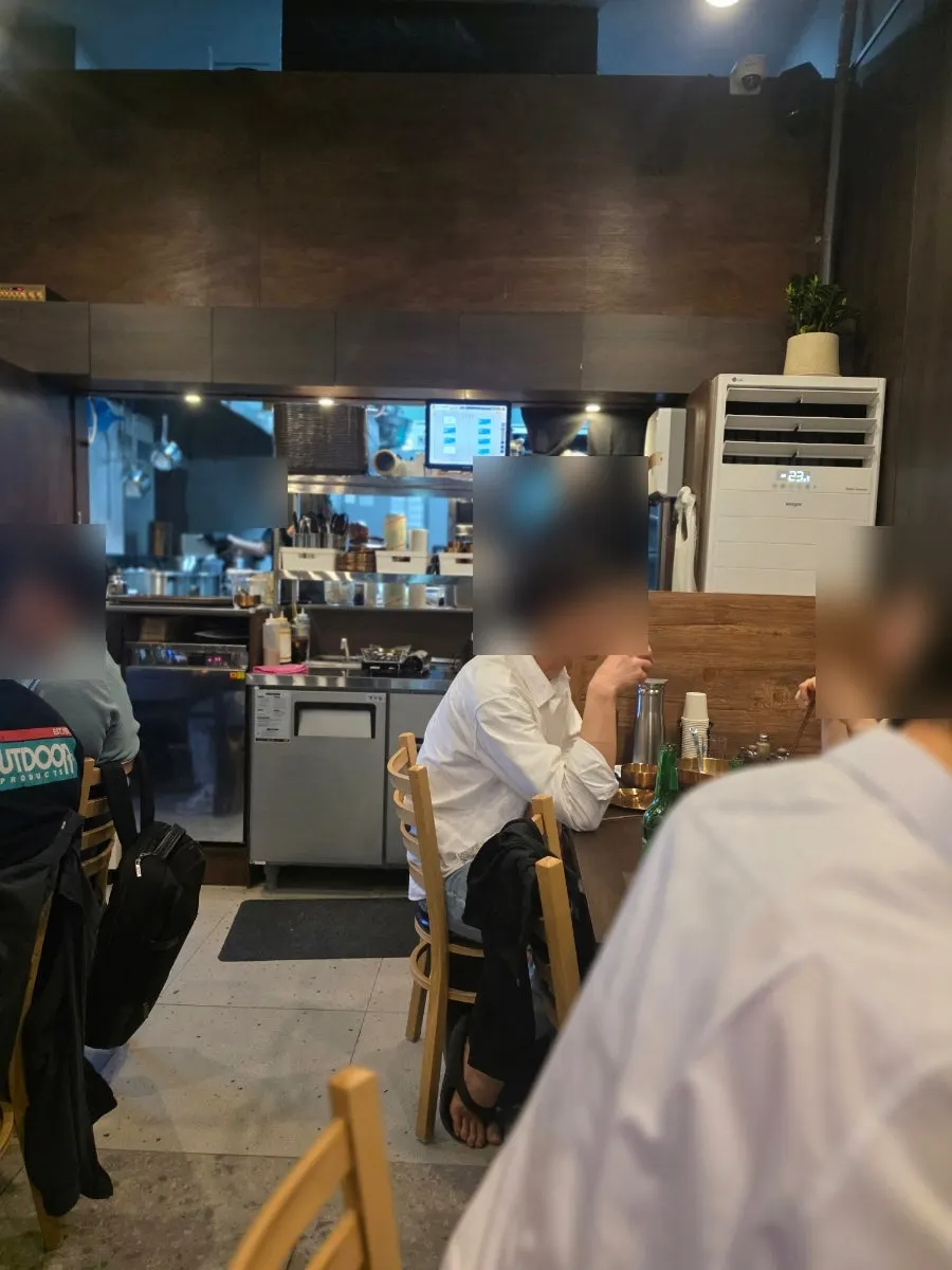 Yukhwang indoor seating and atmosphere