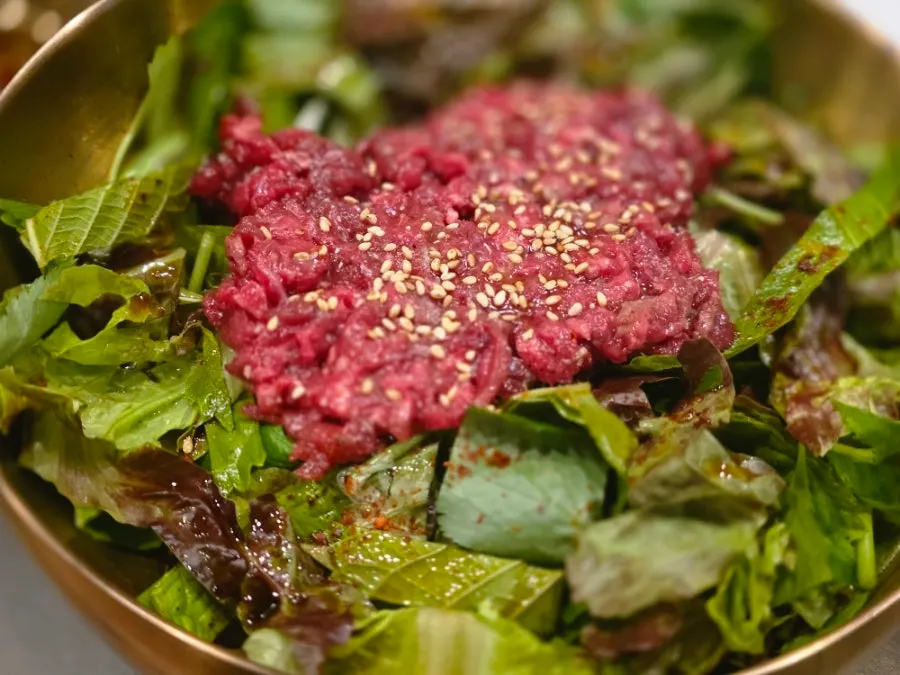 A bowl of soy-based hanwoo yukhoe bibimbap