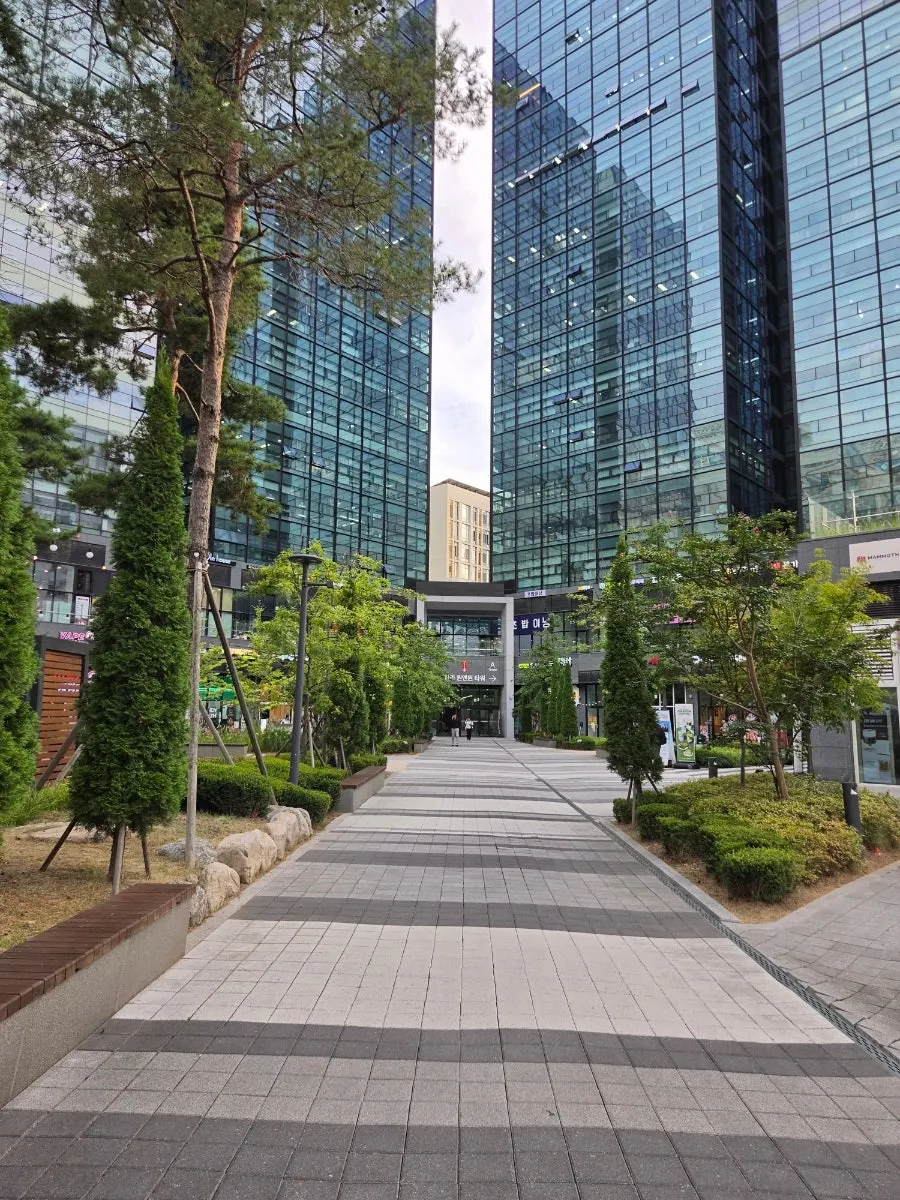 漢拏One&One塔1樓深香店外觀